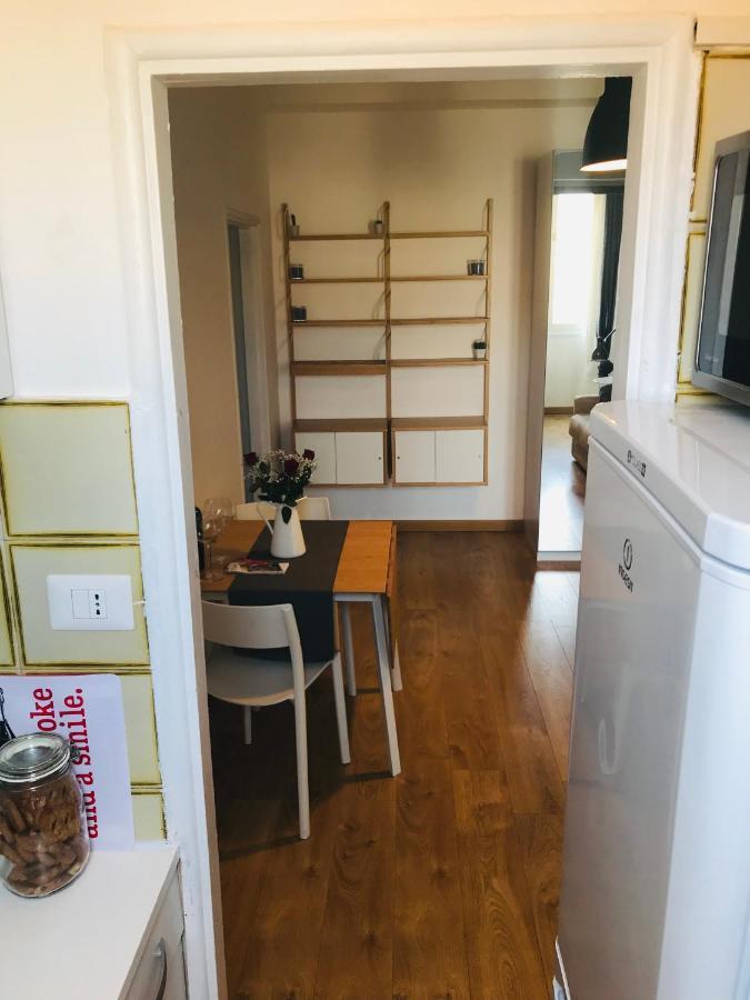 Cozy Apartment 3 Km Away From Duomo มิลาน ภายนอก รูปภาพ