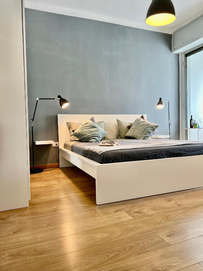 Cozy Apartment 3 Km Away From Duomo มิลาน ภายนอก รูปภาพ