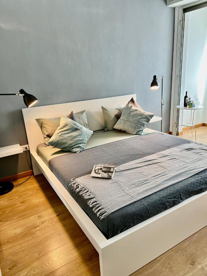 Cozy Apartment 3 Km Away From Duomo มิลาน ภายนอก รูปภาพ