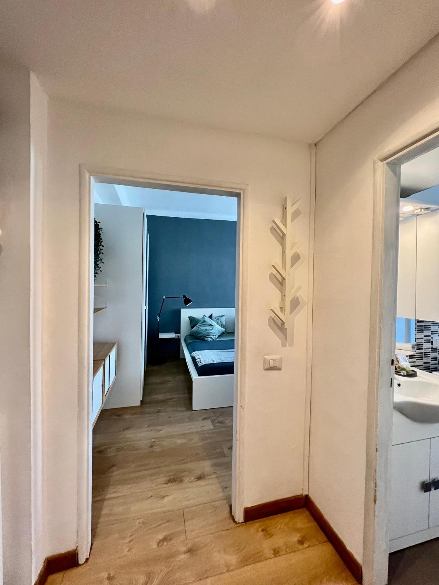 Cozy Apartment 3 Km Away From Duomo มิลาน ภายนอก รูปภาพ