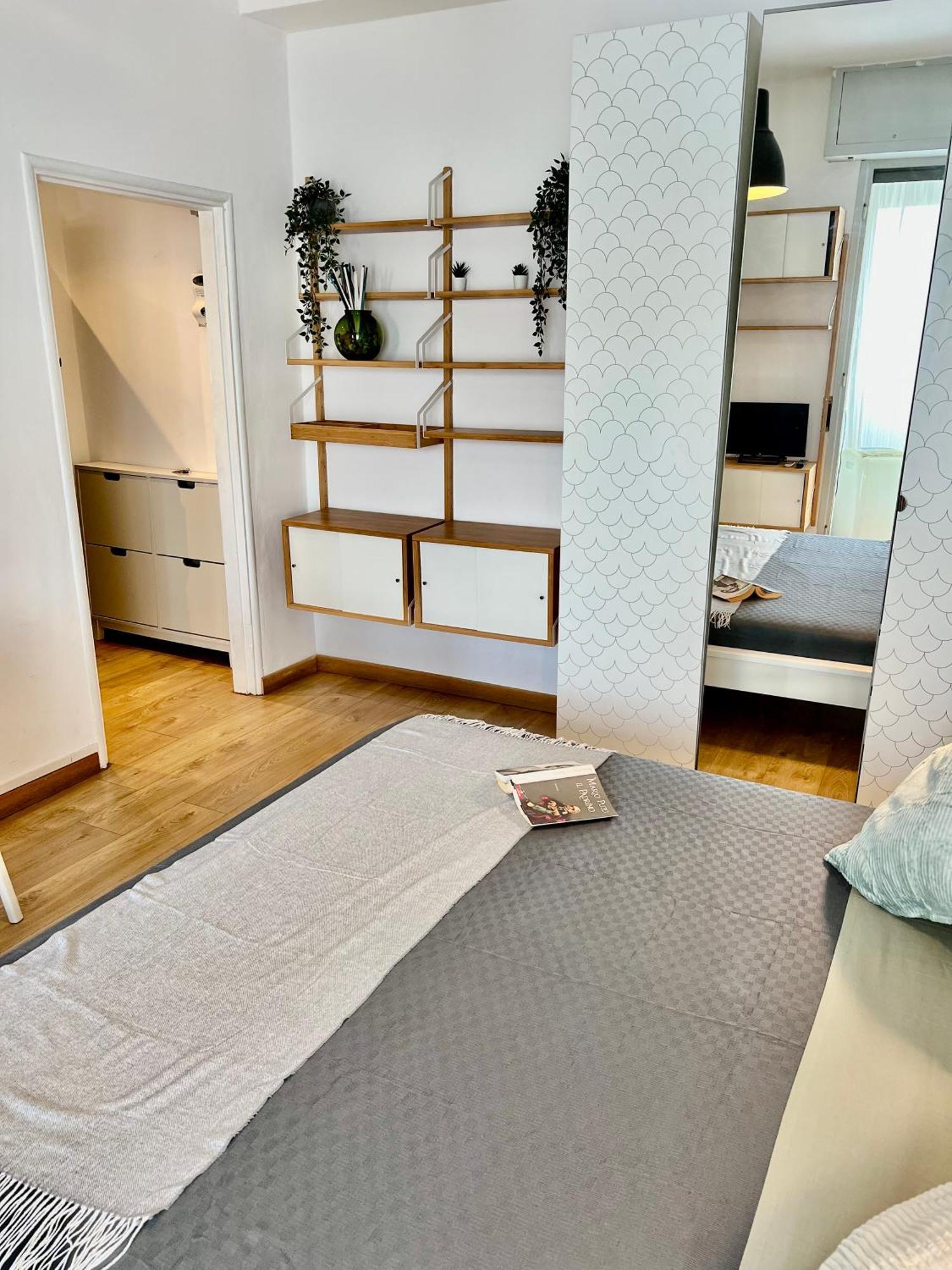 Cozy Apartment 3 Km Away From Duomo มิลาน ภายนอก รูปภาพ