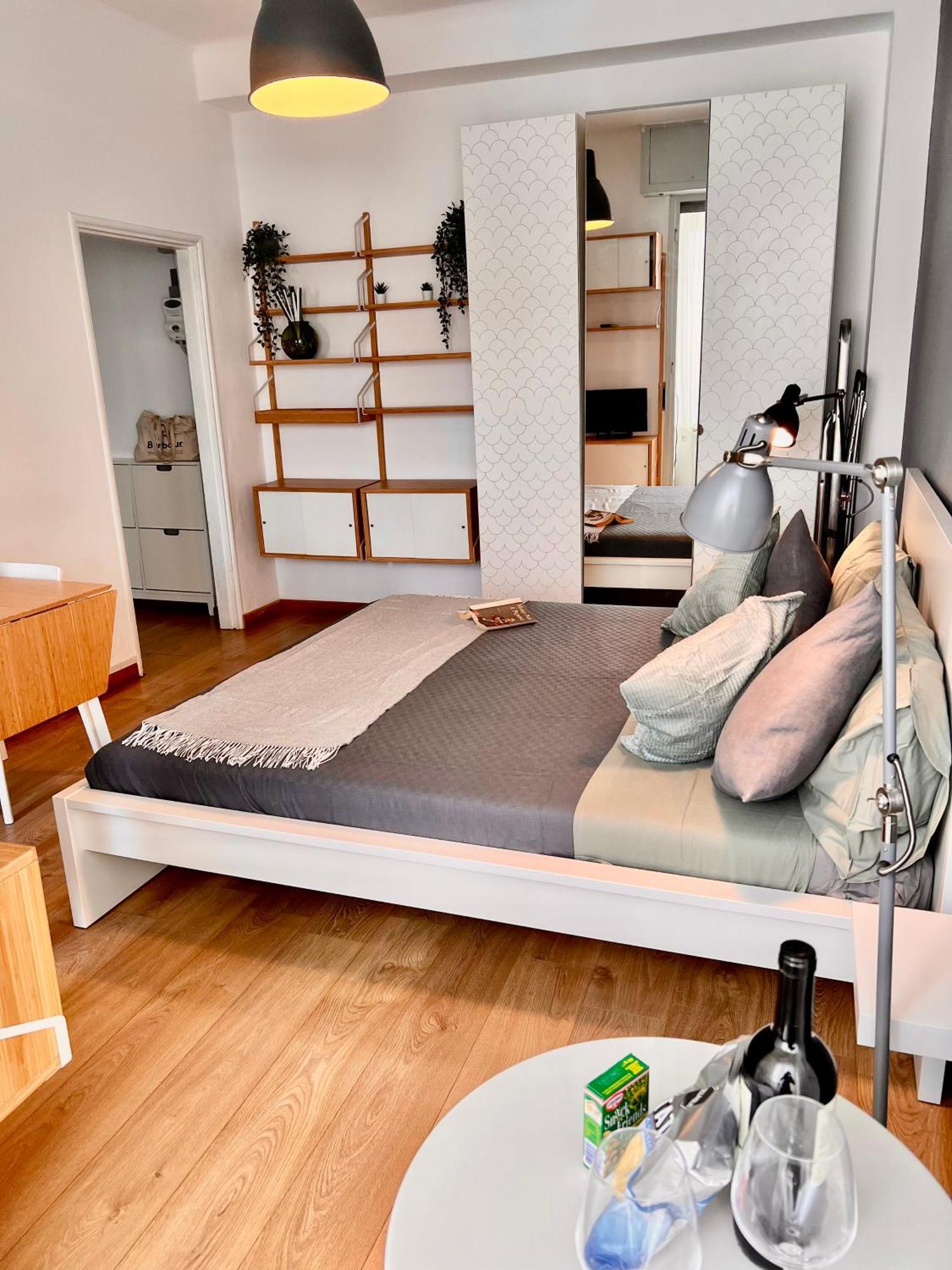Cozy Apartment 3 Km Away From Duomo มิลาน ภายนอก รูปภาพ